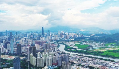 走自己的道路把建设引向胜利