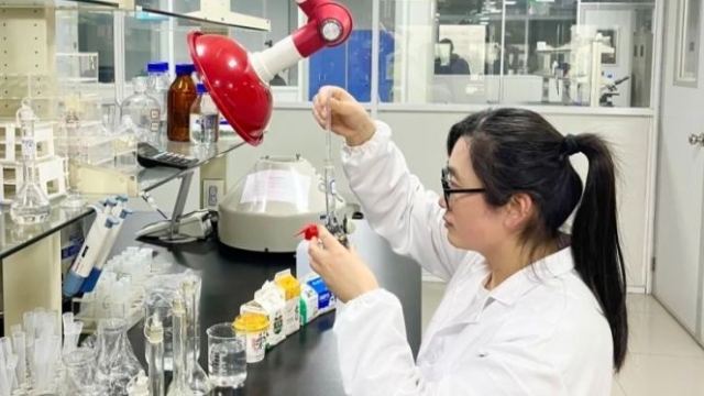 【奋斗者 正青春】张桂敏的质检人生：用“牛角尖”精神守护舌尖上的安全