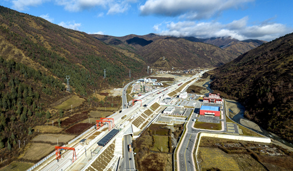 铁路工程建设按下“快进键”开云体育 开云平台 为畅通产业链供应链注入新动能(图2)