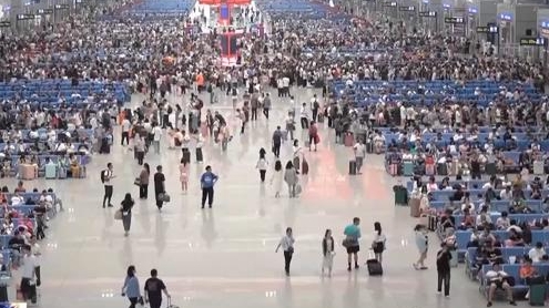 多地迎来返程高峰 全国铁路预计发送旅客1515万人次