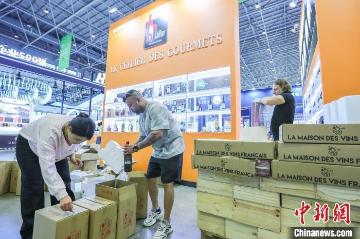 第五届消博会开幕在即 中外展商紧抓“消博”机遇