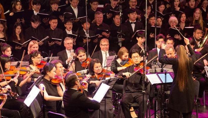 纵情歌唱，有着英雄血脉的伟大人民！——《黄河大合唱》与《神圣的战争》跨越时空的交响