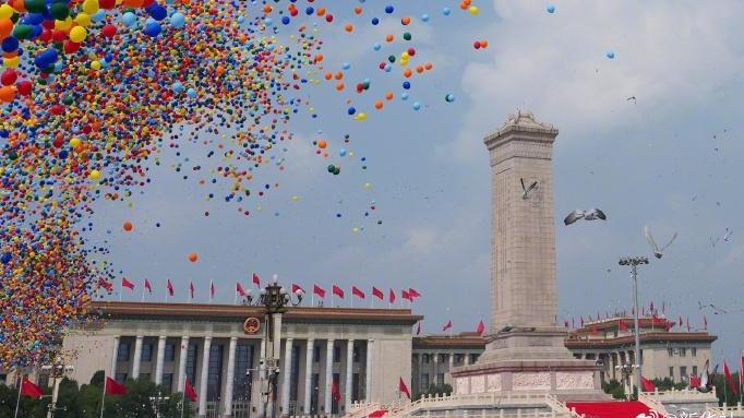 天安门上空这一幕太震撼！