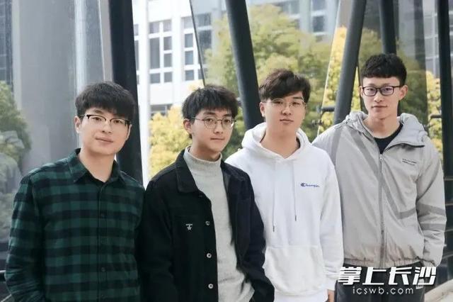 这个男生寝室火了！颜值在线，还全部保研至清华等名校……