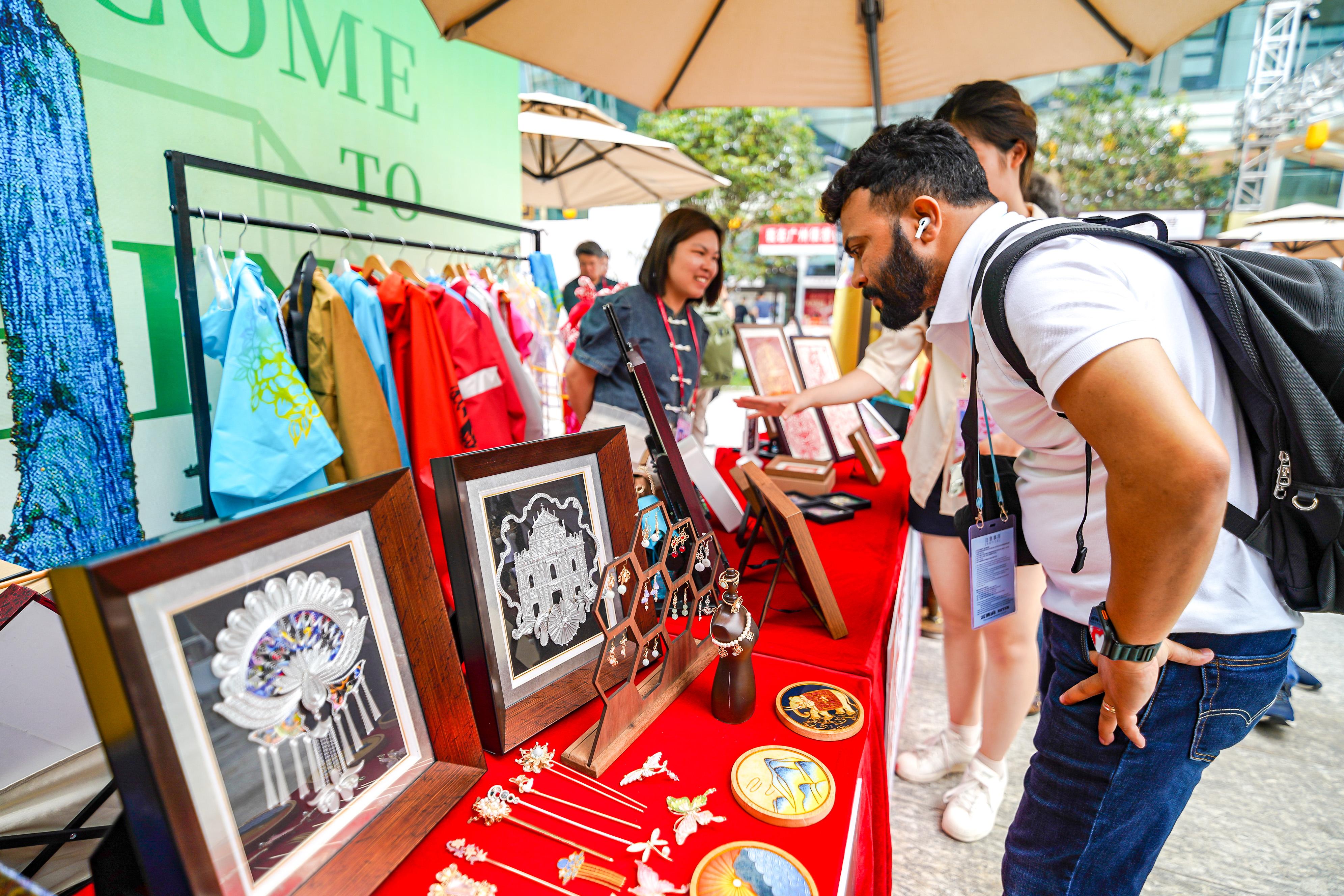 吴子良 王燕 杨耀烨