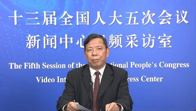广东代表团提出28件议案及642件建议