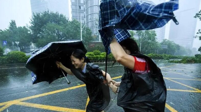 “马鞍”72小时内或正面登陆，广东启动防风Ⅳ级应急响应