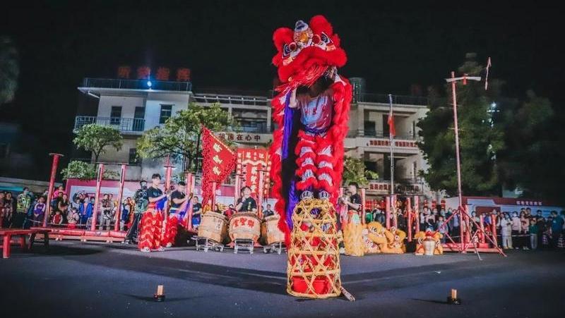 醒狮欢腾闹元宵！东莞万江滘联社区成立“少儿醒狮队”