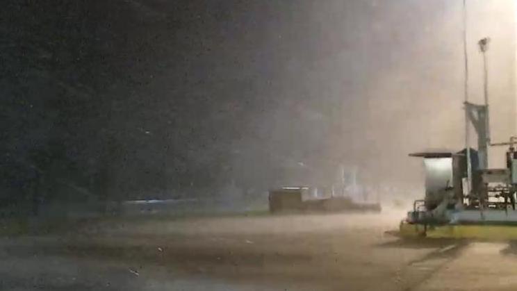 台风“苏拉”凌晨登陆珠海 带来爆表级阵风17级