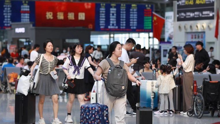 10月3日广铁预计发送旅客247.6万人次