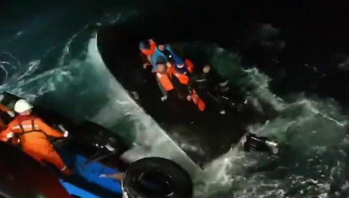 寒潮大风来袭！广东省海上搜救中心组织救起三船遇险人员