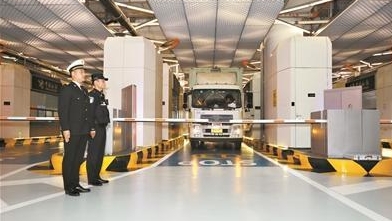 横琴口岸正式启用客货车联合一站式车道
