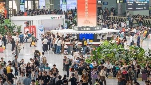 客流井喷！广铁五一假期预计发送旅客2020万人次