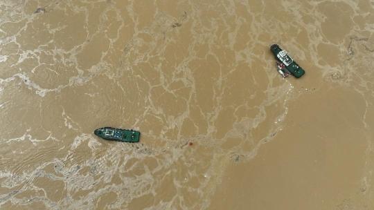 九江大桥附近沉船初步原因公布：疑因船员受洪水影响操作失当