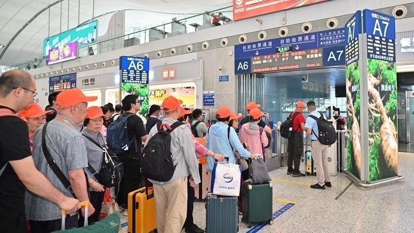 “五一”假期广铁预计发送旅客2020万人次