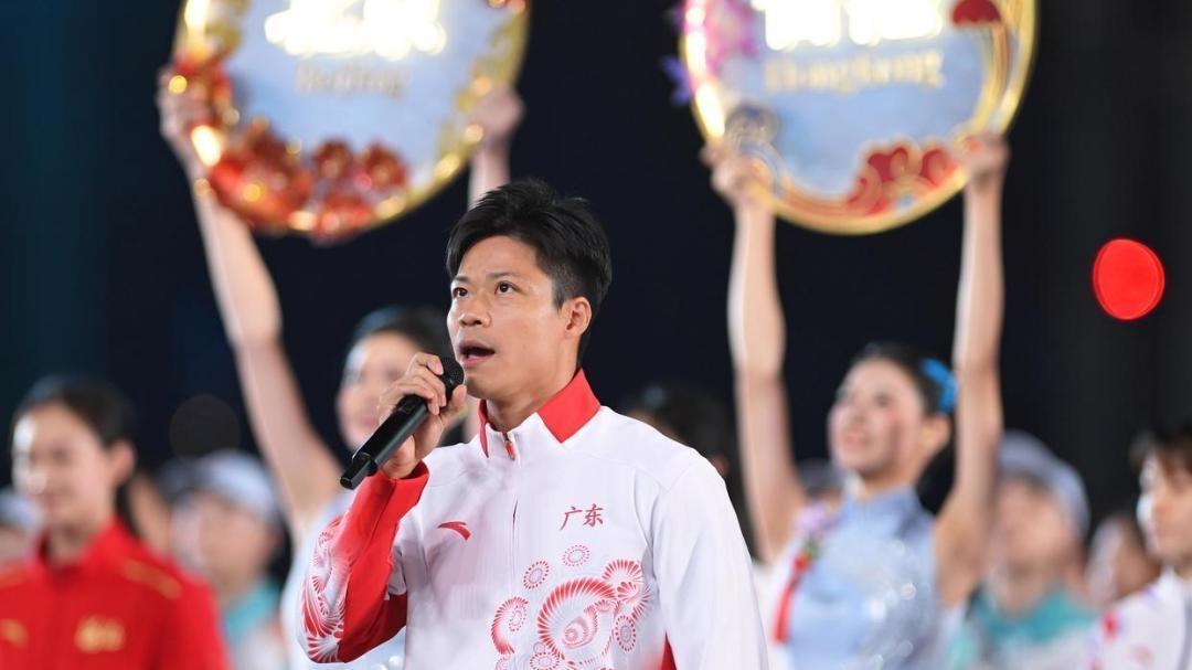 点燃全场！马龙、苏炳添、潘展乐献唱丨十五运会闭幕式