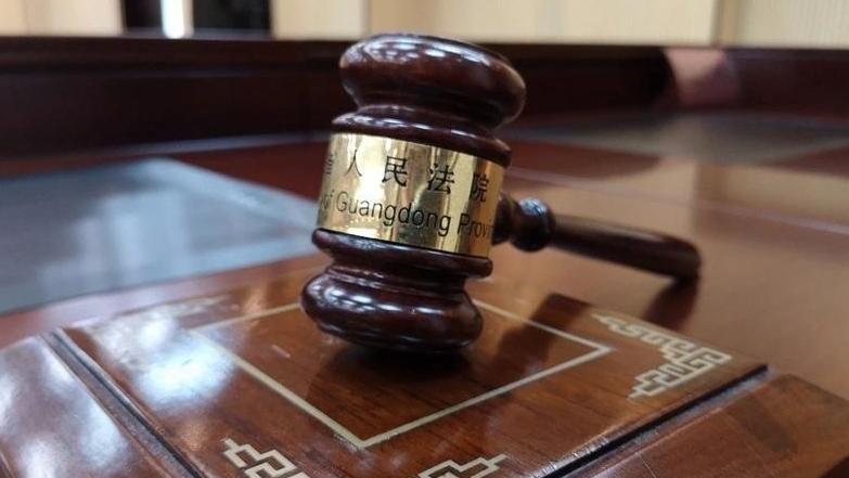 员工性骚扰女同事被解雇,合法吗?法院这样判