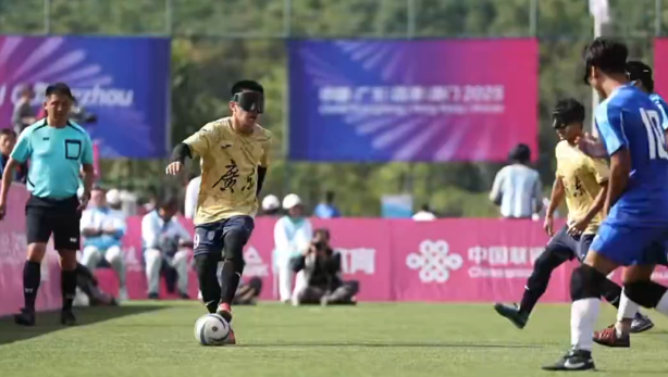 男队夺金,女队摘银!广东盲人足球队为何这么强?