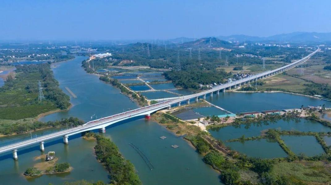 广湛高铁12月22日通车!广州白云站至湛江北站最快1小时32分可达