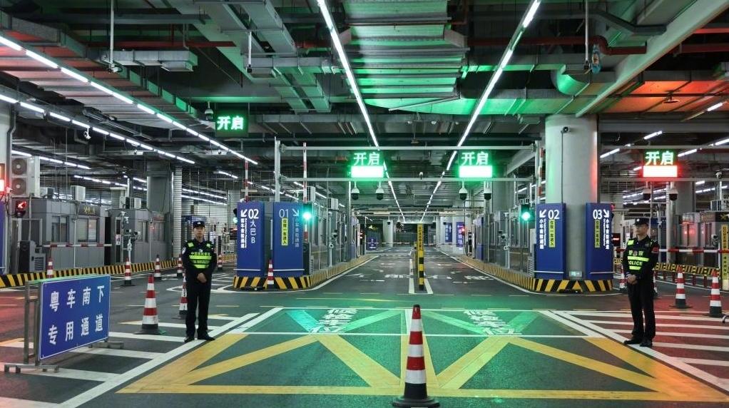 “粤车南下”首批4地私家车今起可驶入香港市区