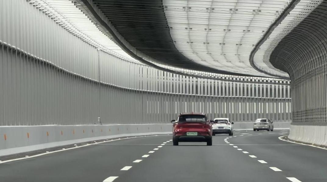 元旦假期高速公路不免费，广东繁忙高速路段、易堵点公布→