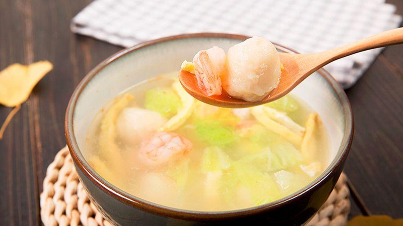 鲜虾豆腐丸子汤