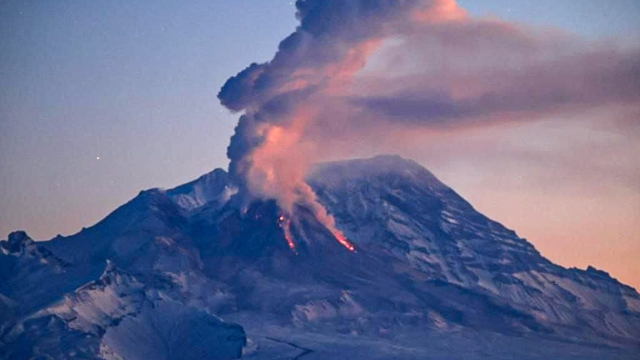 俄希韦卢奇火山高度活跃