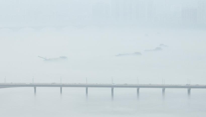 广东清远现平流雾景观