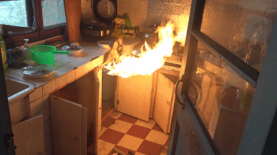 孩子玩火引燃楼道杂物致5死3伤调查报告公布