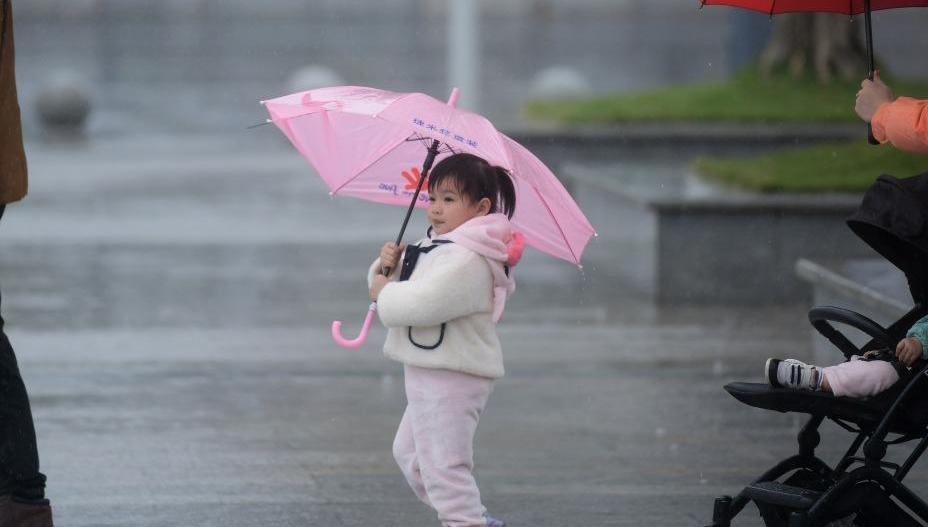暴雨强对流预警持续发布 江南等地警惕强降雨和风雹天气