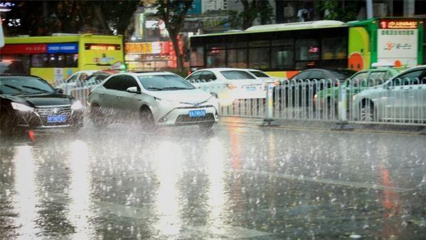 中央气象台发布暴雨黄色预警 华南中北部等地部分地区有大到暴雨
