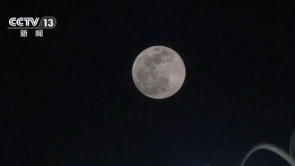 年度最大“超级月亮”来了!今晚记得抬头看