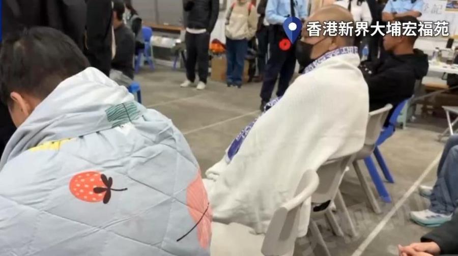 香港特区政府派出大量人力进行火灾救援、安置灾民