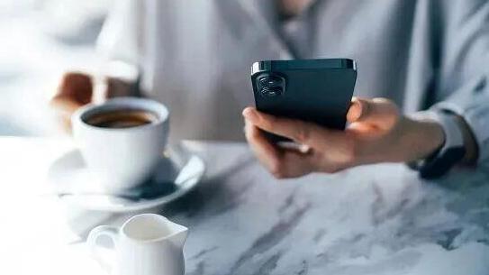 警惕!这种Wi-Fi不能连!手机可能会被远程操控