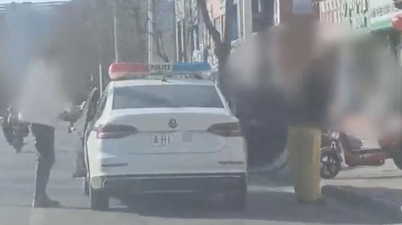 河北承德警方通报辅警“用警车接送家人购物”