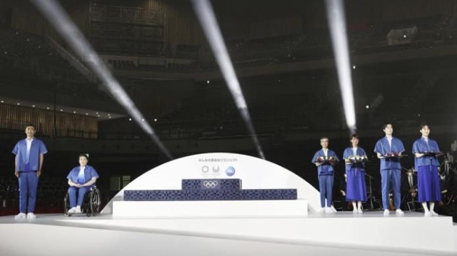 东京奥运会颁奖台、音乐及礼仪人员服装亮相
