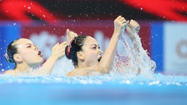 演绎青蛇，中国花游组合黄雪辰/孙文雁顺利晋级