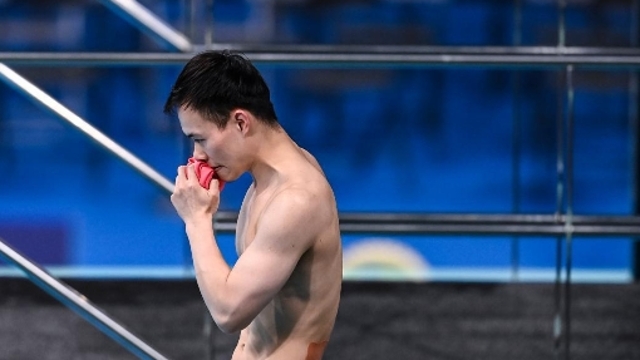 谢思埸：曾被告诫不能再跳水 七年后“逆天”夺双冠