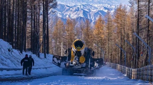 国家高山滑雪中心今天启动造雪，“冰状雪”赛道要求高