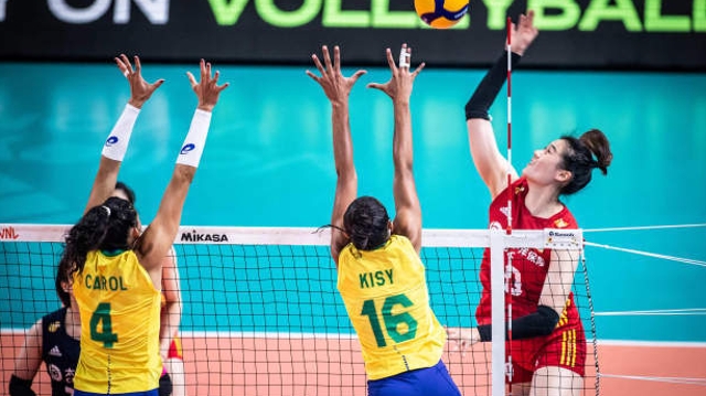 決勝局不敵巴西隊，中國女排連追兩局無緣逆轉