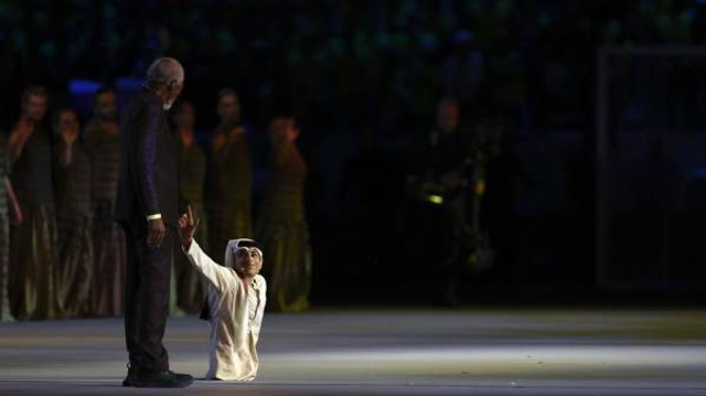 世界杯开幕式上卡塔尔残障男孩，背后有怎样的故事