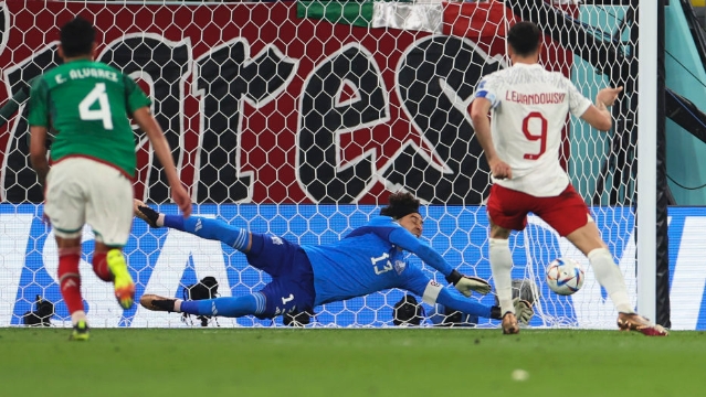 卡塔尔世界杯|波兰队主帅：莱万昨天练了点球，一个都没打丢