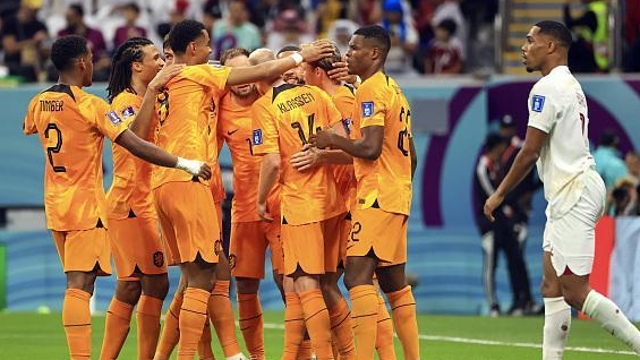 世界杯A组：“无冕之王”携手非洲冠军晋级16强