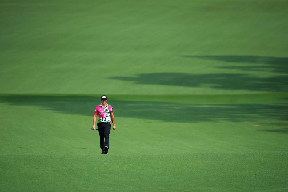 美国高尔夫球大师赛首轮：拉姆、科普卡、霍夫兰并列首位(图2)