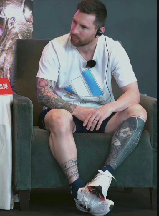 梅西直播了！中文祝大家“端午安康”(图3)