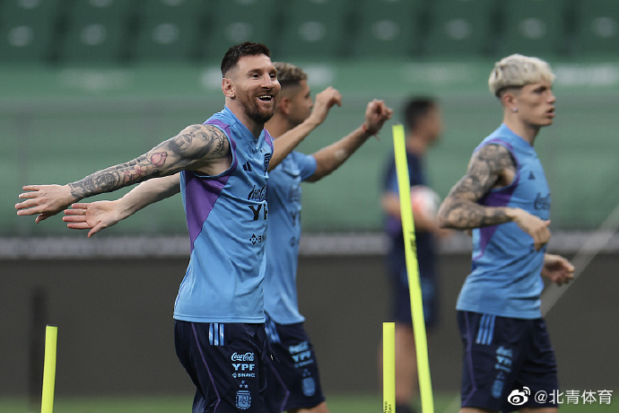 梅西今晚亮相新工体！阿根廷主帅：原则上会让他踢满整场(图1)