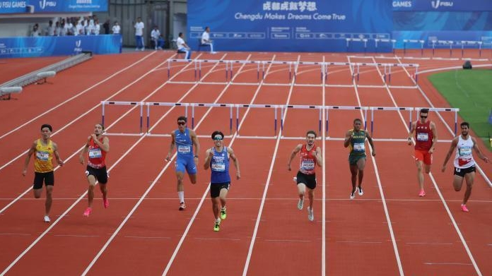 大运会中国台北选手彭名扬男子400米栏摘金