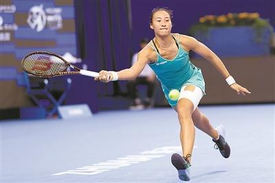 WTA珠海超级精英赛：郑钦文获亚军 排名再创新高