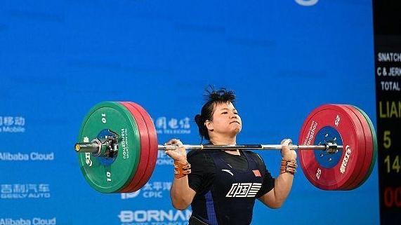 举重世界杯女子81公斤级摘银 中国女举“双保险”失利