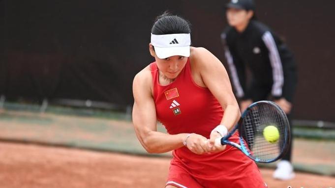 2024比利·简·金杯国际女子网球团体赛第二日：中国队选手王欣瑜获胜